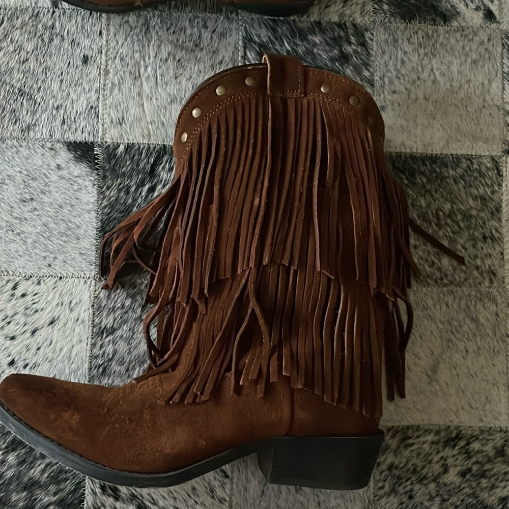 Smoky Mountain Fringe Boots